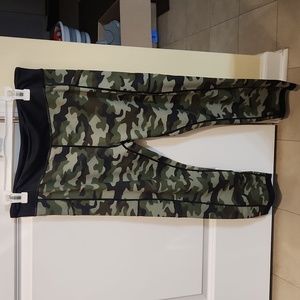 CVG reversible Capri legging